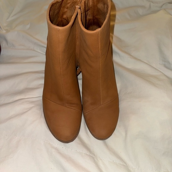TOMS Women's Leighton Block Heel Boots - Brown. Worn only a few times! - Picture 2 of 4